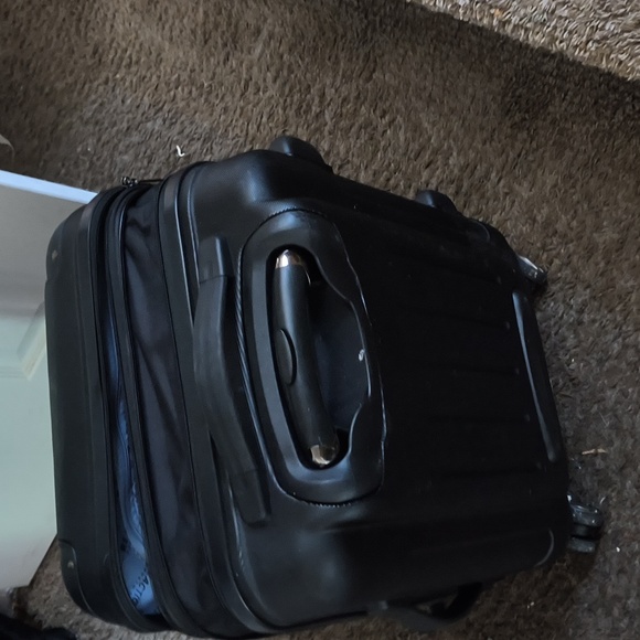 COPY - Kenneth Cole reaction suitcase - Picture 4 of 4